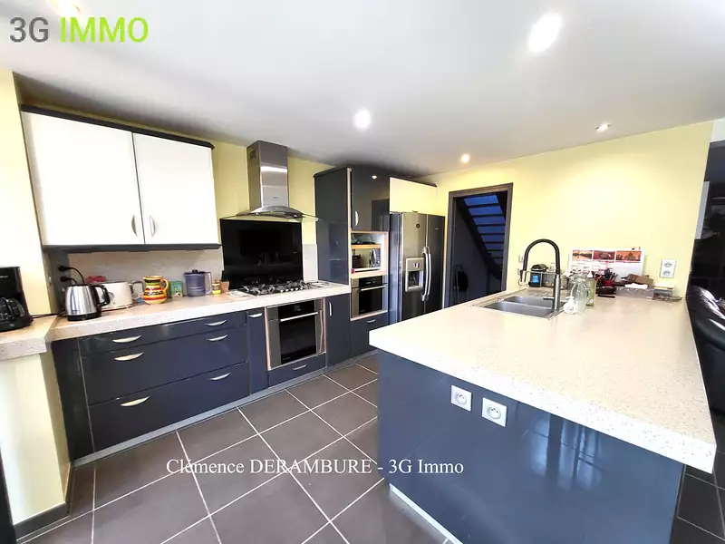 Maison, 191 m²