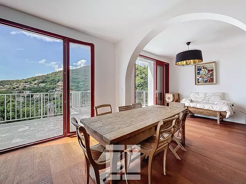 Maison, 200 m²