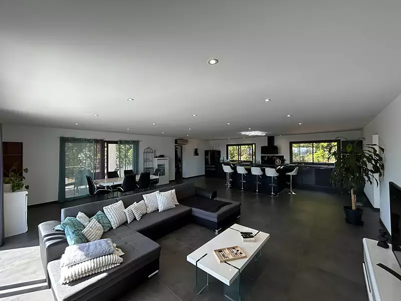 Maison, 186 m²