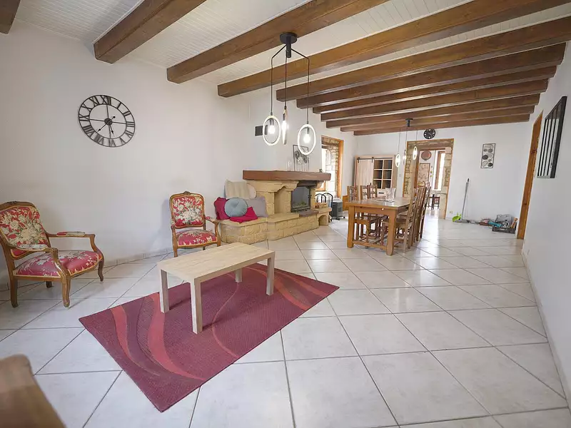 Maison, 240 m²