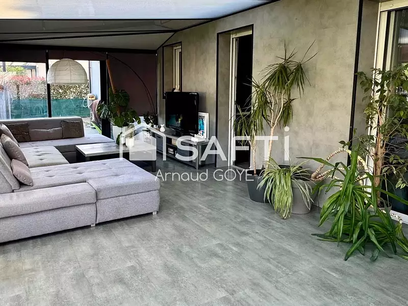 Maison, 185 m²