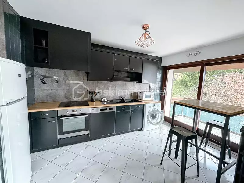 Maison, 255 m²