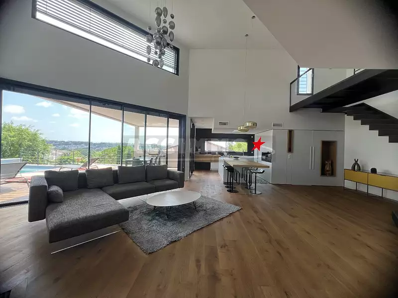 Maison, 160 m²