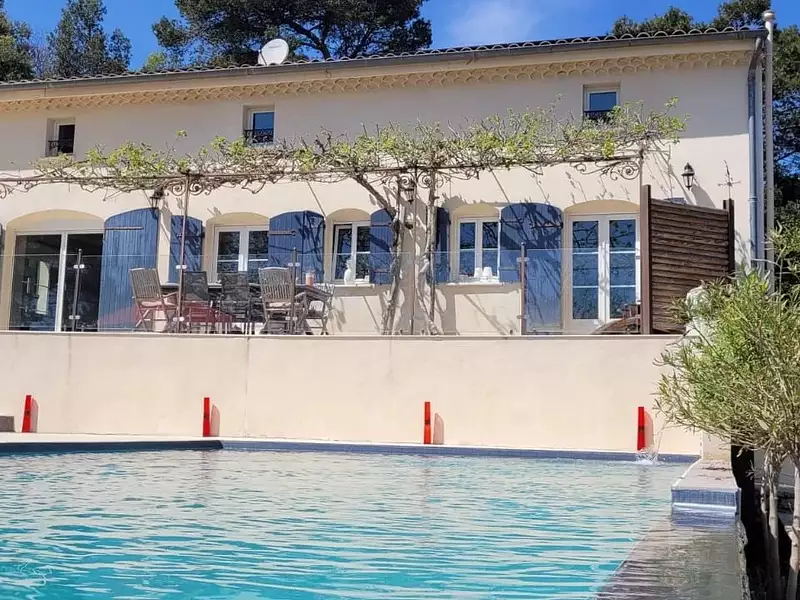 Maison, 245 m²