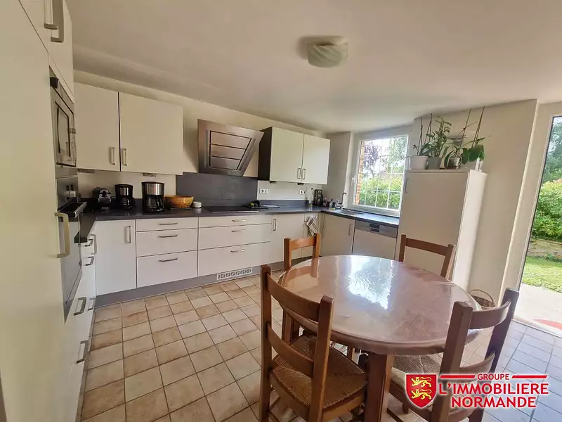 Maison, 165 m²