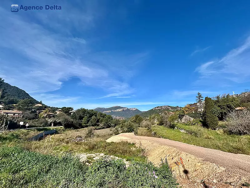 Terrain, 1 013 m²
