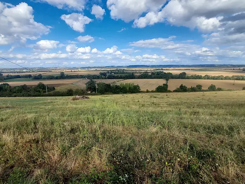 Terrain, 2 440 m²