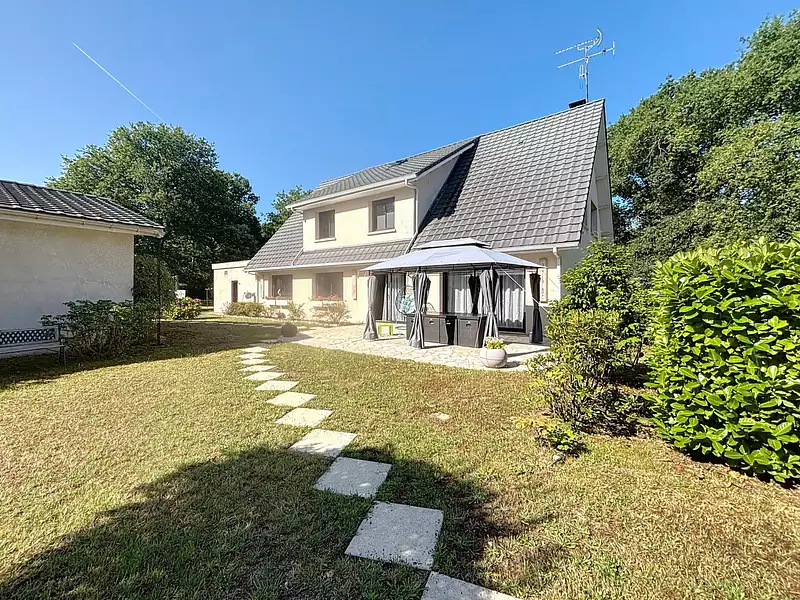 Maison, 254 m²