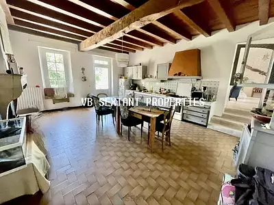 Maison, 380 m²