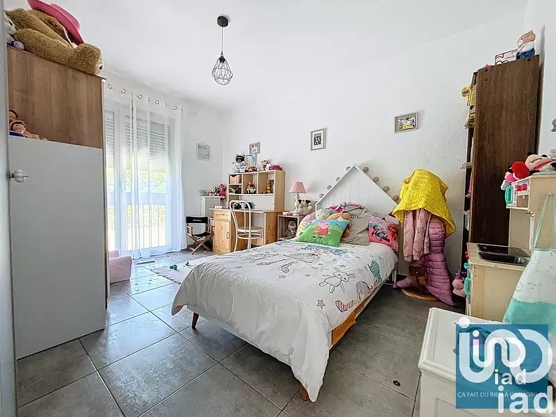 Immeuble, 621 m²