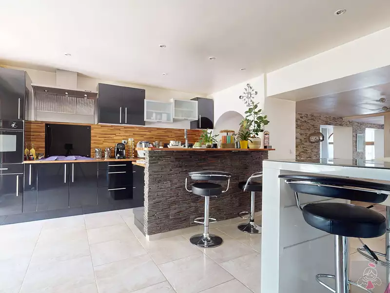 Maison, 191 m²