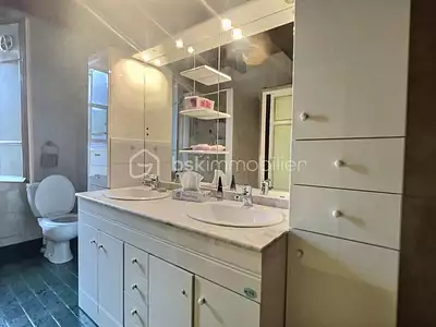 Maison, 198 m²