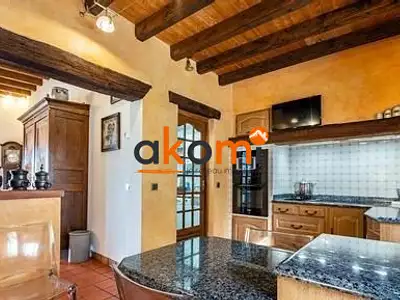 Maison, 338 m²