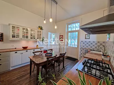 Maison, 225 m²