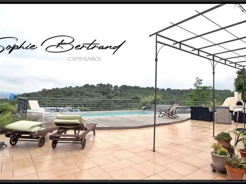 Maison, 236 m²