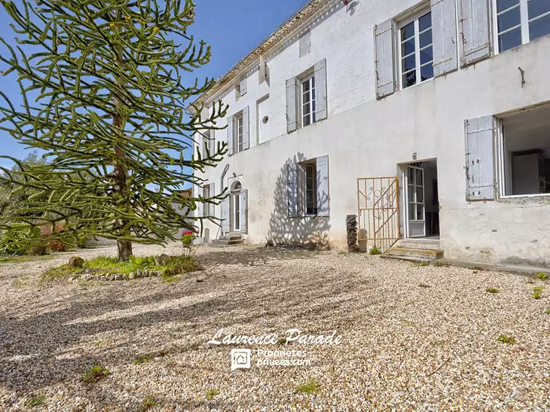 Maison, 347 m²