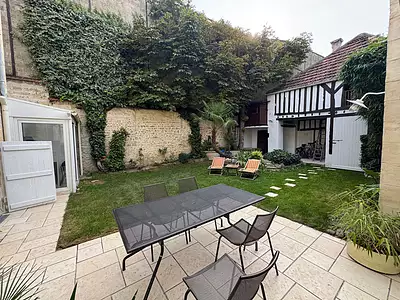 Maison, 317 m²