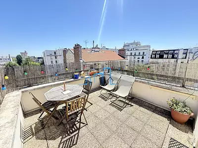 250 000 € 8 929 €/m² Appartement • 28 m² • 1 pièce Vincennes (94300)