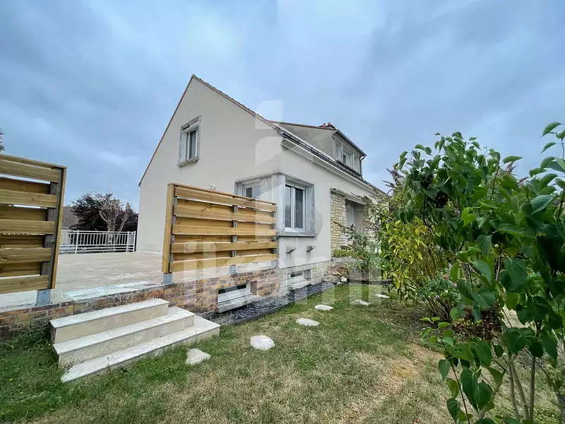 Maison, 168 m²