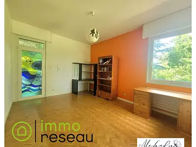 Maison, 240 m²