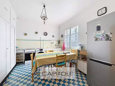 Maison, 268 m²