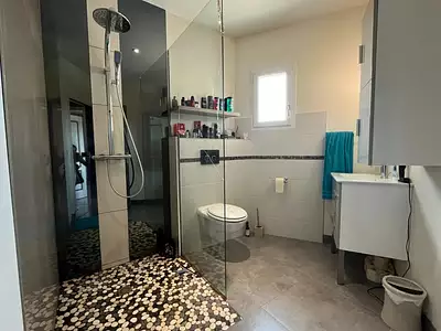 Maison, 225 m²