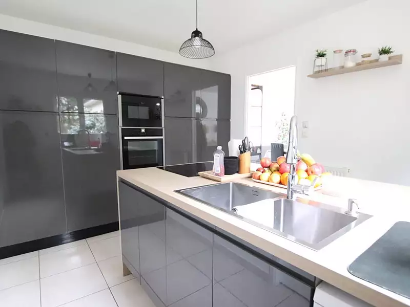 Maison, 210 m²