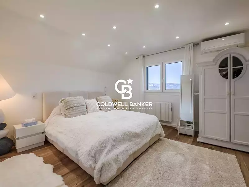 Maison, 280 m²