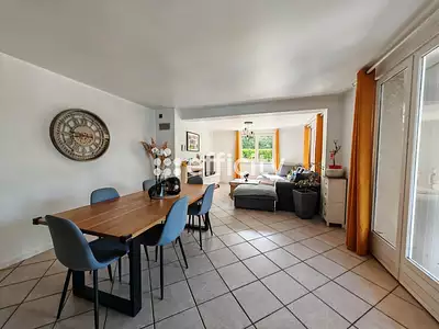 Maison, 233 m²