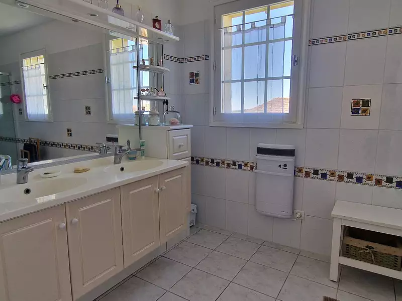 Maison, 165 m²