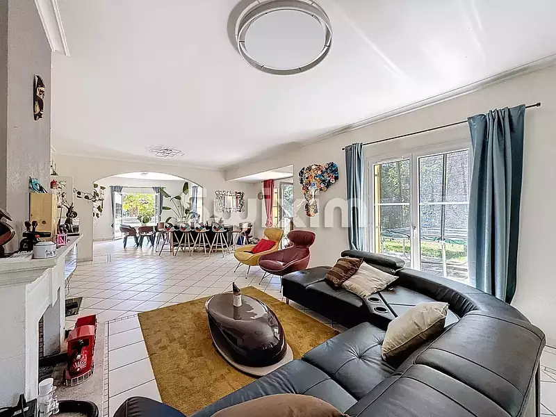 Maison, 259 m²