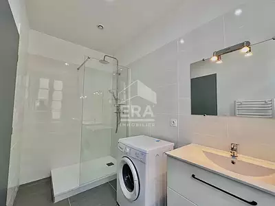 Immeuble, 140 m²