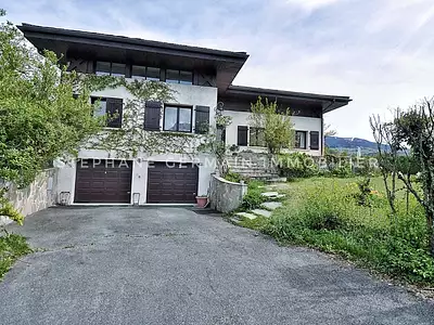 Maison, 225 m²