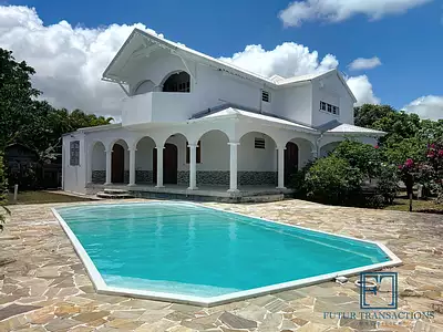 Maison, 232,86 m²