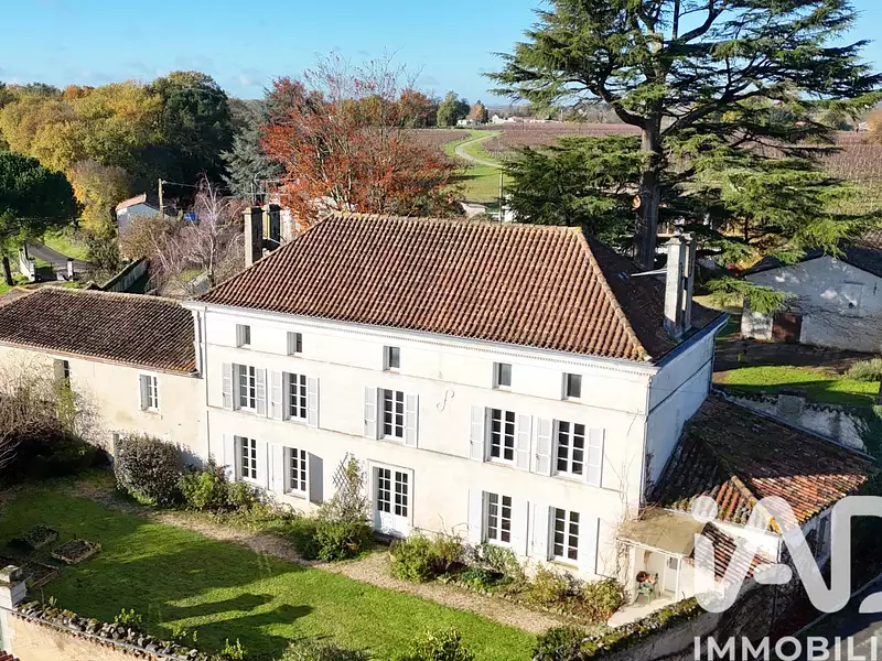 Maison, 335 m²