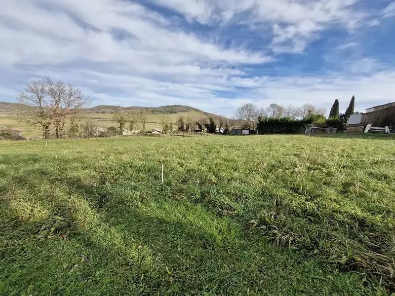 Terrain, 1 037 m²