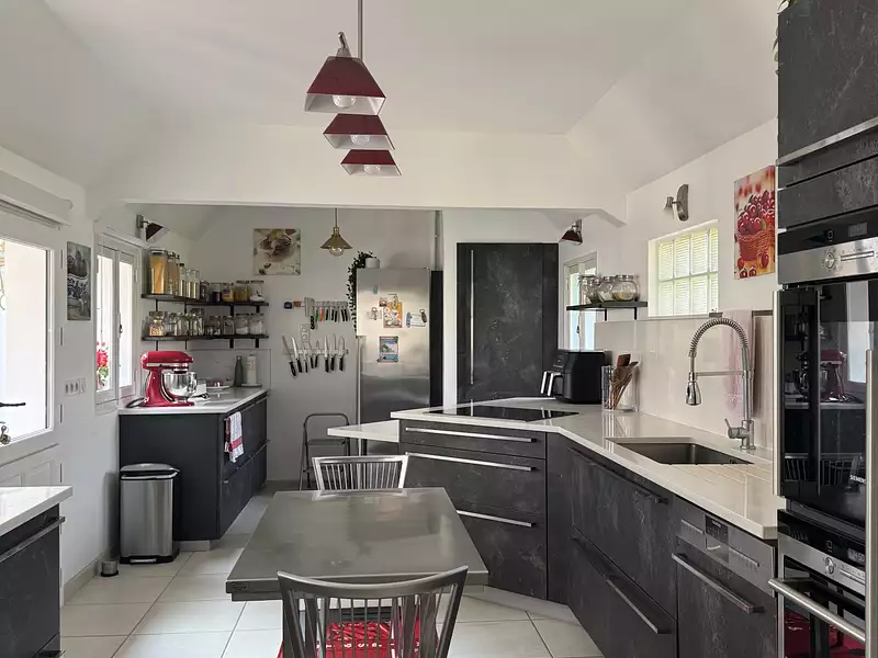 Maison, 340 m²