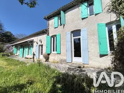 Maison, 242 m²