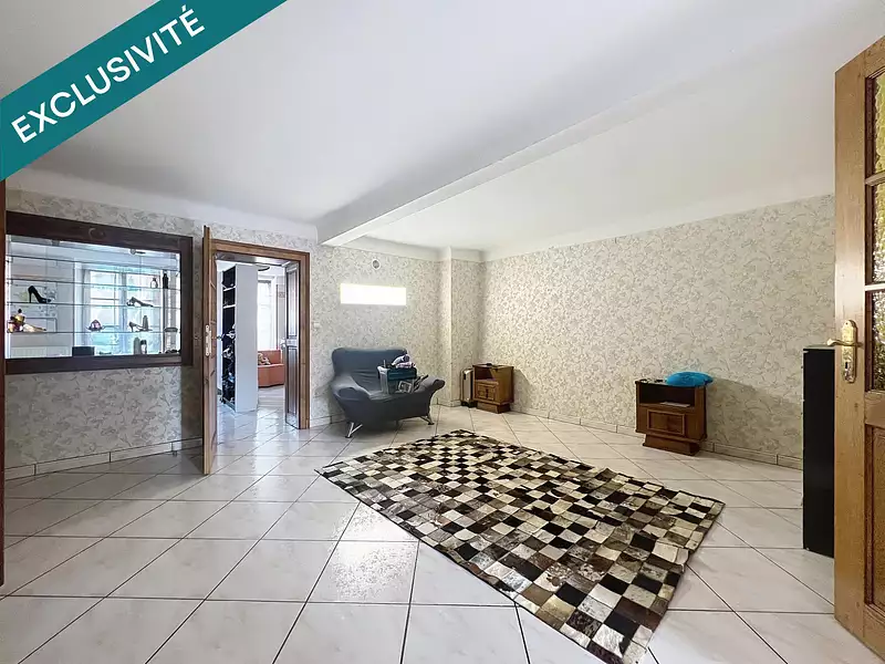 Maison, 250 m²