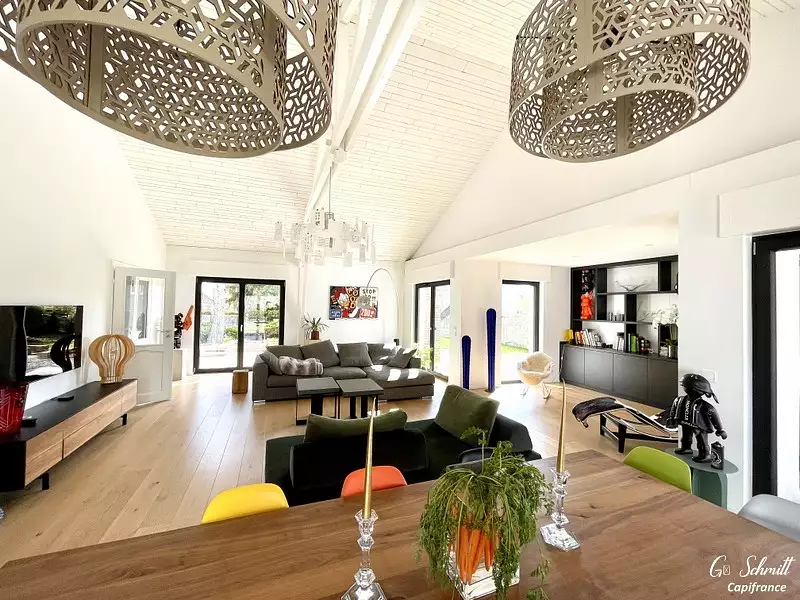 Maison, 196 m²