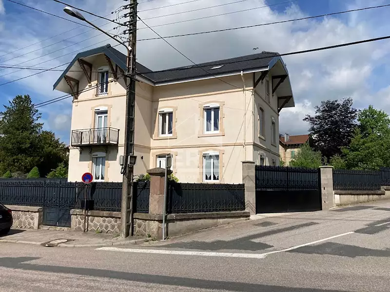 Maison, 290 m²