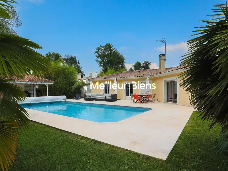 Maison, 153 m²