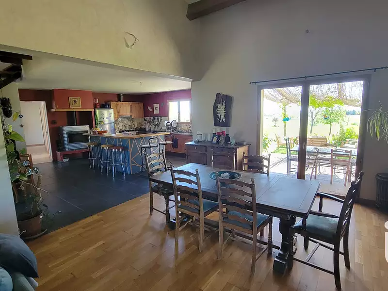 Maison, 160 m²