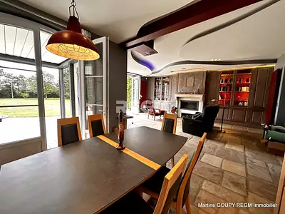 Maison, 250 m²