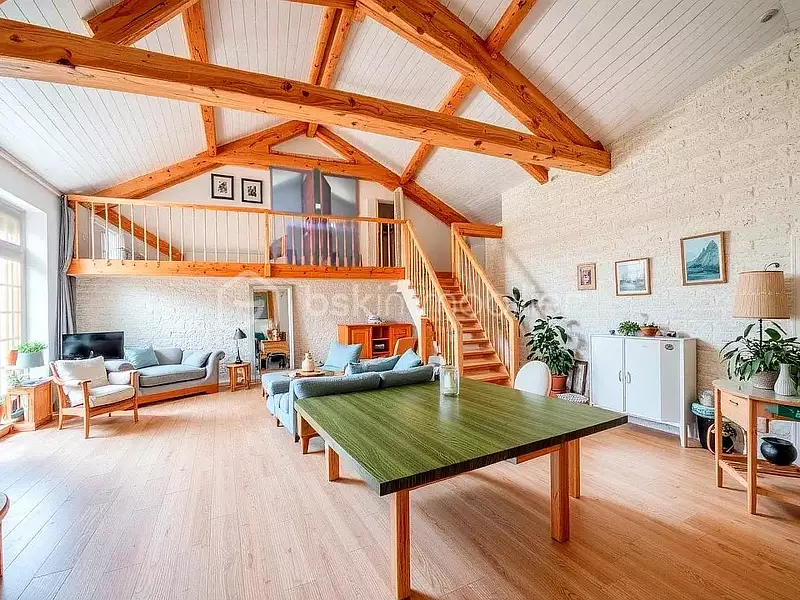 Maison, 243 m²