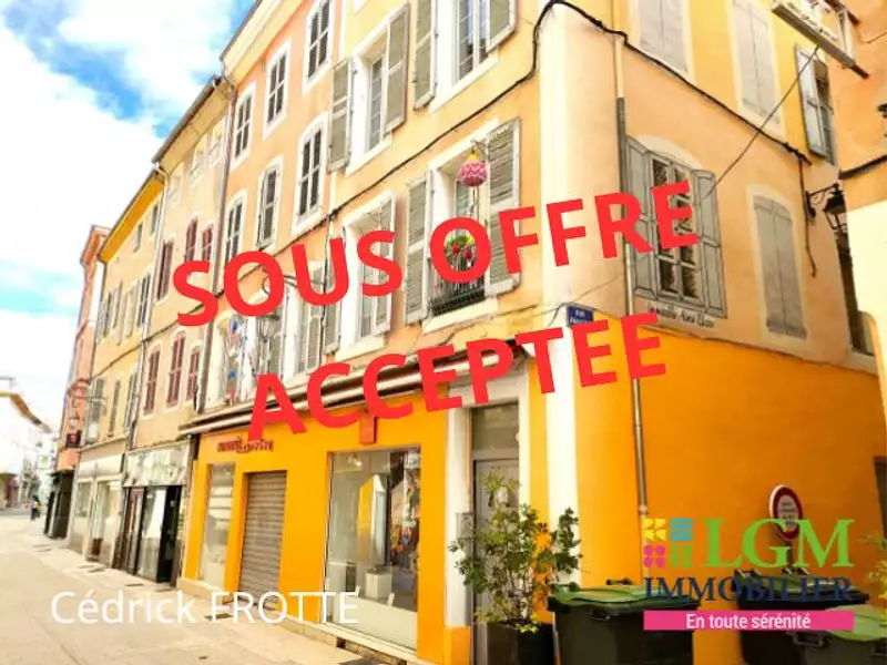 Appartement, 300 m²