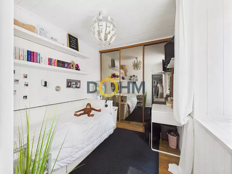 Maison, 243 m²