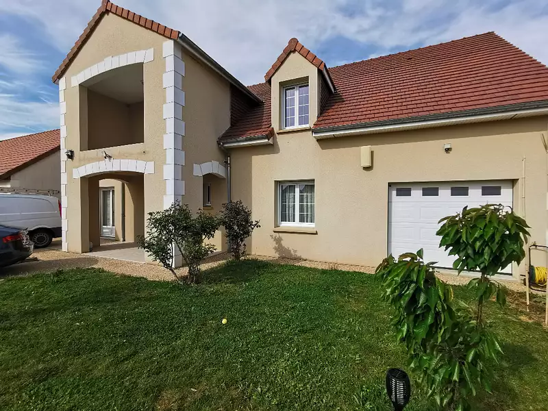 Maison, 220 m²