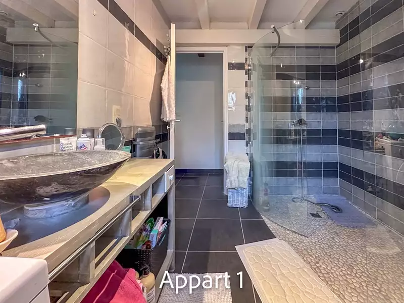 Immeuble, 315 m²