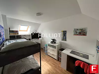 Maison, 166 m²